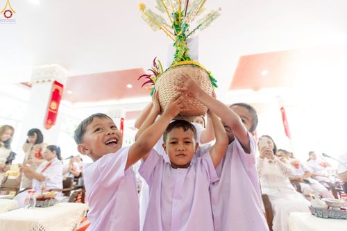 ภาพ No.260313:วันที่ 18 ตุลาคม พ.ศ. 2568 พิธีทอดกฐินสามัคคีทั่วไทย 30,000 วัด โดยคณะศิษยานุศิษย์ บูชาธรรม 81 ปี หลวงพ่อธัมมชโย ณ วัดกิ่วลม ต.บ่อหลวง อ.ฮอด จ.เชียงใหม่