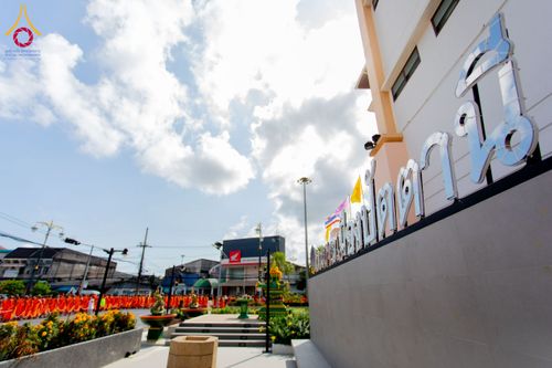 ภาพ No.211389:วันอาทิตย์ที่ 16 มีนาคม พ.ศ. 2568 ธรรมยาตราอัญเชิญพระบรมสารีริกธาตุ รอบเมืองปัตตานี ประดิษฐาน ณ ปทุมเจดีย์ เจดีย์พระพุทธเจ้า 5 พระองค์  ศูนย์อบรมเยาวชนปัตตานี