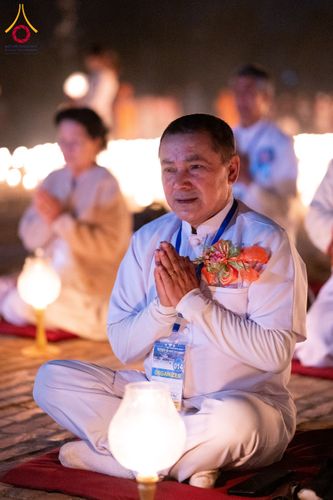 ภาพ No.130646:พิธีจุดโคมประทีปถวายเป็นพุทธบูชา ในโครงการบรรพชา 1,250 รูป ณ มหาวิหารมายาเทวี แดนประสูติ สวนลุมพินี ประเทศเนปาล วันที่ 9 มีนาคม พ.ศ. 2567