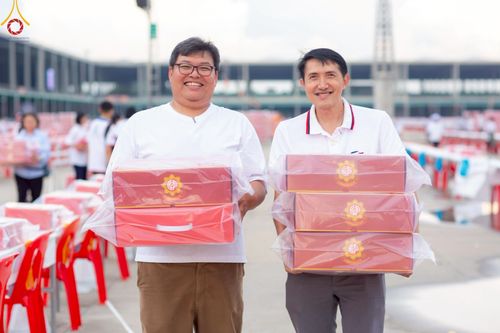 ภาพ No.219099:วันที่ 19-21 เมษายน พ.ศ. 2568 การเตรียมงานในลานธรรม , วิหารคด เพื่องานวันคุ้มครองโลก 22 เมษายน พ.ศ. 2568