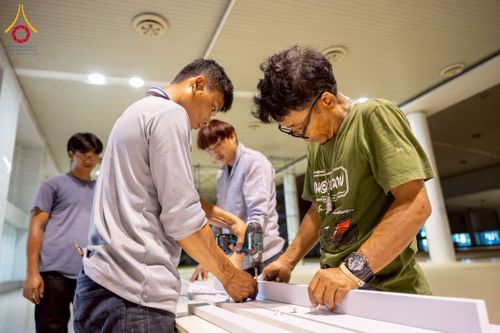 ภาพ No.217649:วันที่ 2-14 เมษายน พ.ศ. 2568 เจ้าหน้าที่เตรียมงานวันคุ้มครองโลก ชุดที่ 1 วัดพระธรรมกาย จ.ปทุมธานี