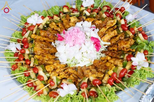 ภาพ No.192564:พิธีถวายภัตตาหารเป็นสังฆทาน แด่พระธรรมยาตรา ณ อนุสรณ์สถานคลองบางนางแท่น อ.สามพราน จ.นครปฐม ในโครงการธรรมยาตรา กตัญญูบูชา มหาปูชนียาจารย์ พระมงคลเทพมุนี(สด จนฺทสโร) พระผู้ปราบมาร อนุสรณ์สถาน 7 แห่ง ปีที่ 13 วันที่ 10 มกราคม พ.ศ. 2568