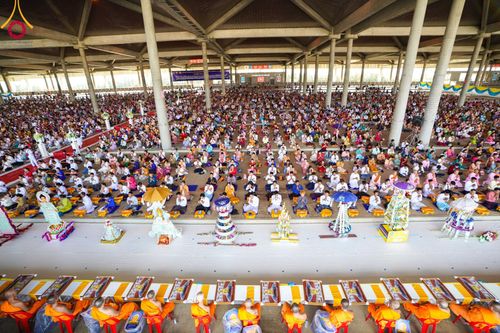 ภาพ No.100066:พิธีทอดผ้าป่า เมียนมาร์ และพิธีสวดธรรมจักร ครั้งที่ 5 ประจำปี พ.ศ. 2566 วันอาทิตย์ที่ 3 ธันวาคม พ.ศ. 2566