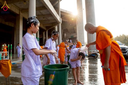 ภาพ No.213564:วันเสาร์ที่ 29 มีนาคม พ.ศ. 2568 พิธีปลงผม โครงการสามเณรยุวธรรมทายาท รุ่นที่ 33 โครงการสามเณรมัชฌิมธรรมทายาท รุ่นที่ 29 ณ ห้องปฏิบัติธรรมวิหารคด คอร์ 13 วัดพระธรรมกาย