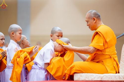 ภาพ No.215797:วันเสาร์ที่ 5 เมษายน พ.ศ. 2568 พิธีขอบรรพชา พิธีขอสรณคมน์และศีล  พิธีขอนิสสัย พิธีถวายบาตร ในโครงการบรรพชาสามเณรฟื้นฟูพระพุทธศาสนาทั่วไทย , โครงการหน่อแก้วเปรียญธรรม รุ่นที่ 13 ,  โครงการสามเณรยุวธรรมทายาท รุ่นที่ 33 , โครงการสามเณรมัชฌิมธรรมทายาท รุ่นที