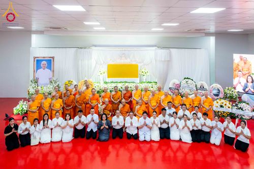 ภาพ No.314585:วันศุกร์ที่ 20 มีนาคม พ.ศ. 2569 พิธีบำเพ็ญกุศล คุณพ่อณรงค์ จินตมากุล โยมบิดา พระครูปลัดรัตนวีรวัฒน์ (รังสฤษดิ์ อิทฺธิจินตโก) ที่ปรึกษาเจ้าคณะจังหวัดปทุมธานี เจ้าอาวาสวัดพระธรรมกาย  ณ ห้องปลูกศรัทธา 2 วัดพระธรรมกาย ปทุมธานี