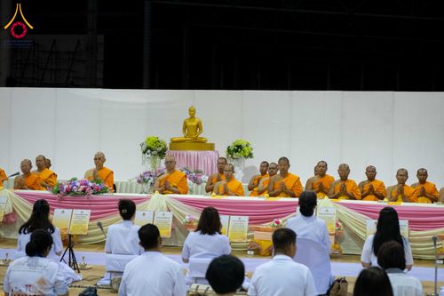 ภาพ No.303106:วันที่ 26 มกราคม พ.ศ. 2569 พิธีถวายภัตตาหารเป็นสังฆทาน แด่พระธรรมยาตรา ณ วัดพระธรรมกาย  จังหวัดปทุมธานี ในโครงการธรรมยาตรา กตัญญูบูชา มหาปูชนียาจารย์ พระมงคลเทพมุนี(สด จนฺทสโร) พระผู้ปราบมาร อนุสรณ์สถาน 7 แห่ง ปีที่ 14