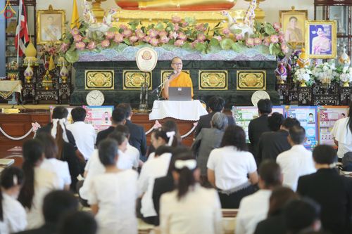 ภาพ No.288980:วันพุธที่ 17 ธันวาคม พ.ศ.2568 กิจกรรมเยาวชนไทยรวมใจทำความดี "เด็กดีมหานคร ต้นแบบด้านศีลธรรม" แข่งขันสอบตอบปัญหาศีลธรรมในพระพุทธศาสนา ครั้งที่ 7 และวันรวมพลังเด็กดี V-Star ประจำปี 2568 ณ วัดมหาธาตุยุวราชรังสฤษฎิ์ราชวรมหาวิหาร กรุงเทพมหานคร