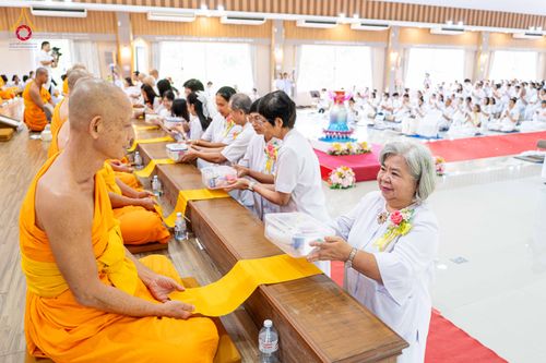 ภาพ No.346602:วันอาทิตย์ที่ 30 สิงหาคม พ.ศ.2569 พิธีทอดผ้าป่า สวดธรรมจักรกัปปวัตนสูตรกลั่นแผ่นดินโปรยรัตนชาติ  สถาปนาองค์พระเจดีย์เพื่อสร้างสันติภาพโลก  ณ ศูนย์ปฏิบัติธรรมพนมสารคาม (เพชรตะวัน) จังหวัดฉะเชิงเทรา