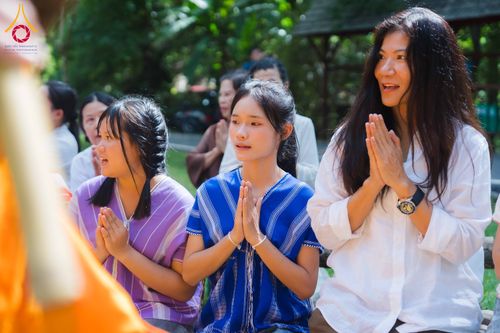 ภาพ No.329159:วันเสาร์ที่ 16 พฤษภาคม พ.ศ.2569 ธรรมยาตรา เดินดูดวงขึ้นดอยฉลองแชมป์บาลี วัดบ้านขุน อำเภอฮอด จังหวัดเชียงใหม่