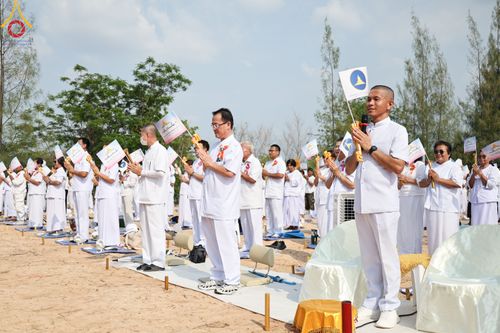 ภาพ No.327176:วันศุกร์ที่ 1 พฤษภาคม พ.ศ.2569 พิธีทอดผ้าป่า โปรยรัตนชาติ ตอกเสาเข็มมงคลต้นแรก สถาปนา “องค์พระเจดีย์เพื่อสร้างสันติภาพโลก” (แห่งแรกของภาคอีสาน) ณ ธุดงคสถานอำนาจเจริญ  อ.เมือง จ.อำนาจเจริญ