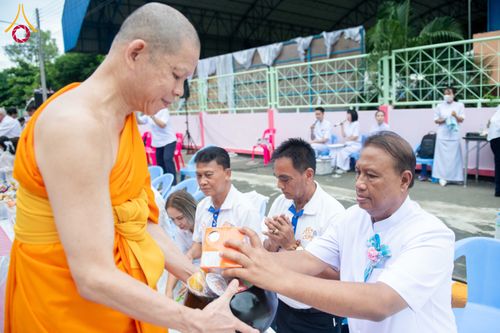 ภาพ No.350029:วันที่ 17 กันยายน พ.ศ. 2569 พิธีตักบาตรเข้าพรรษา 109 รูป ถวายเป็นพระราชกุศลสมเด็จพระบรมราชชนนีพันปีหลวง  ณ โรงเรียนสังข์อ่ำวิทยา อำเภอคลองหลวง จังหวัดปทุมธานี