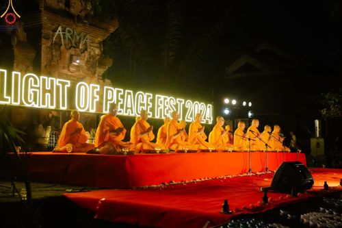 ภาพ No.156462:วัดพุทธบาหลีและวัดพระธรรมกาย จัดปฏิบัติธรรมนานาชาติ 1,151 คนจาก 78 ประเทศ ใน "วันสันติภาพสากล" ณ บาหลี อินโดนีเซีย วันเสาร์ที่ 21 กันยายน พ.ศ. 2567 เวลา 16.00-21.00 น. ณ พิพิธภัณฑ์ ARMA เมืองอูบุด จังหวัดบาหลี ประเทศอินโดนีเซีย