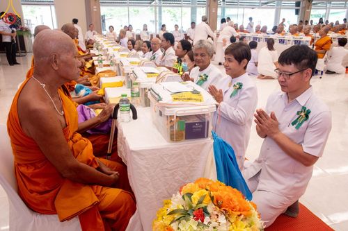 ภาพ No.142230:พิธีถวายสังฆทานแด่คณะสงฆ์ 323 วัด ปีที่ 20 ครั้งที่ 170 , พิธีมอบกองทุนหนุนแรงใจช่วยครูใต้ ปีที่ 17 ครั้งที่ 135 และพิธีทำบุญอุทิศส่วนกุศลให้ผู้วายชนม์ วันเสาร์ที่ 22 มิถุนายน พ.ศ.2567 ณ ศูนย์ปฏิบัติธรรมภาคใต้ อ.บางกล่ำ จ.สงขลา