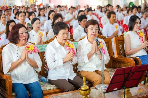 ภาพ No.162809:โครงการกฐินสามัคคีทั่วไทย 30,000 วัด บูชาธรรม 80 ปี หลวงพ่อธัมมชโย โดย คณะศิษยานุศิษย์วัดพระธรรมกาย ณ วัดโบสถ์บน จ.นนทบุรี วันที่ 19 ตุลาคม พ.ศ. 2567
