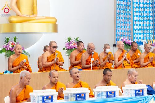 ภาพ No.226002:วันเสาร์ที่ 24 พฤษภาคม พ.ศ. 2568 พิธีถวายสังฆทาน 323 วัด ปีที่ 21 ครั้งที่ 177 พิธีมอบกองทุนหนุนแรงใจช่วยครูใต้ ปีที่ 18 ครั้งที่ 141 และพิธีทำบุญอุทิศส่วนกุศลให้ผู้วายชนม์ ณ ศูนย์ปฏิบัติธรรมภาคใต้ จ.สงขลา