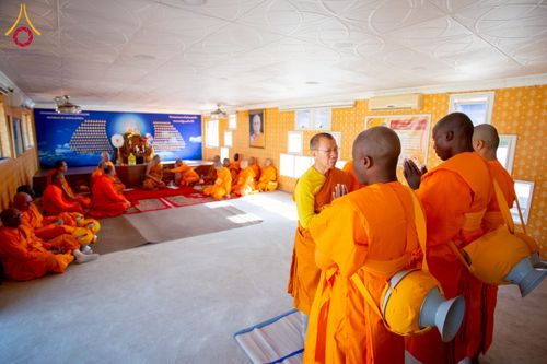 ภาพ No.231728:โครงการบรรพชาอุปสมบทหมู่ครั้งที่ 2 ณ วัดพระธรรมกายโจฮันเนสเบิร์ก ประเทศแอฟริกาใต้ วันอาทิตย์ 29 มิถุนายน พ.ศ. 2568