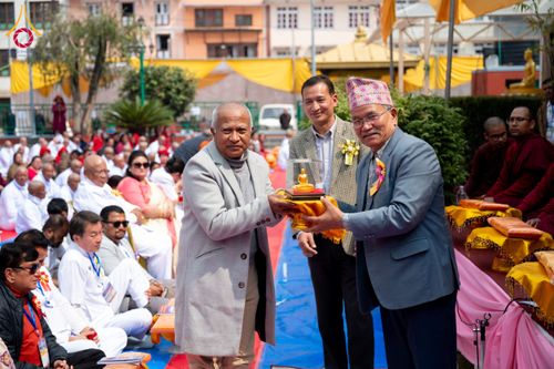 ภาพ No.129791:พิธีตัดปอยผมและแห่นาคธรรมทายาท ในโครงการบรรพชา 1,250 รูป ณ แดนประสูติ สวนลุมพินี ประเทศเนปาล วันที่ 2 มีนาคม พ.ศ. 2567