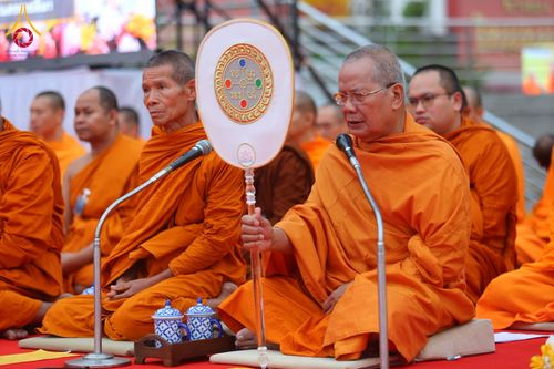 ภาพ No.210357:วันอาทิตย์ที่ 9 มีนาคม พ.ศ. 2568 พ่อเมืองโคราชจัดตักบาตรพระหมื่น ทำบุญเมือง 557 ปี