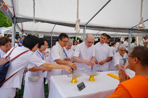 ภาพ No.144789:พิธีประดิษฐานลูกนิมิตมหาสมบัติ ผูกสีมาสถาปนาอุโบสถ บูชาธรรม ๘๐ ปี หลวงพ่อธัมมชโย วันอาทิตย์ที่ ๓๐ มิถุนายน พ.ศ. ๒๕๖๗ วัดพระธรรมกายนิวเจอร์ซี ประเทศสหรัฐอเมริกา