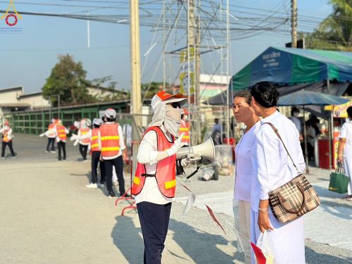 ภาพ No.110073:V.8 พลังทีม การเตรียมงาน เก็บงาน การรับบุญของเจ้าหน้าที่หน่วยงานต่างๆ เพื่อโครงการธรรมยาตรา กตัญญูบูชามหาปูชนียาจารย์ พระมงคลเทพมุนี (สด จนฺทสโร) พระผู้ปราบมาร อนุสรณ์สถาน 7 แห่ง ปีที่ 12 ระหว่างวันที่ 2 - 31 มกราคม พ.ศ.2567