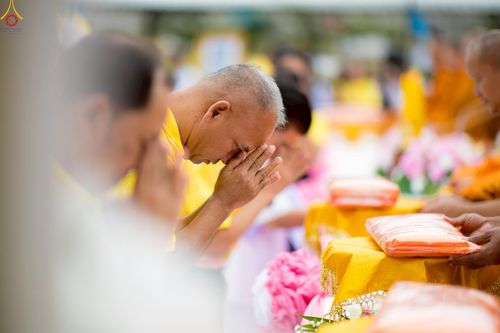 ภาพ No.241966:วันอาทิตย์ที่ 31 สิงหาคม พ.ศ. 2568 พิธีทำบุญแด่คณะสงฆ์ 122 รูป ฉลอง 121 ปี อำเภอคลองหลวง จ.ปทุมธานี เพื่อนำส่งช่วยเหลือคณะสงฆ์ 323 วัด 4 จังหวัดชายแดนภาคใต้ และช่วยเหลือประชาชนจากเหตุปะทะ แนวชายแดนไทย-กัมพูชา ณ บริเวณหน้าที่ว่าการอำเภอคลองหลวง 