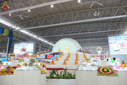 ภาพ No.126704:พิธีบูชาข้าวพระ ในวันอาทิตย์ต้นเดือนที่ 3 มีนาคม พ.ศ. 2567 ณ วัดพระธรรมกาย จ.ปทุมธานี