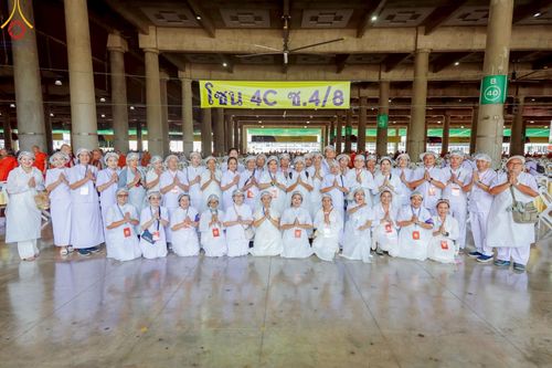 ภาพ No.219484:วันอังคารที่ 22 เมษายน พ.ศ. 2568 พิธีมอบปัจจัยช่วยเหลือครู 4 จังหวัดชายแดนภาคใต้ , พิธีกล่าวคำถวายอุปกรณ์ เพื่อเตรียมการต้อนรับคณะสงฆ์ฯ , พิธีกล่าวคำถวายภัตตาหารเป็นสังฆทาน , คณะสงฆ์ฉันภัตตาหารเพล  เนื่องในวันคุ้มครองโลก พิธีถวายมหาสังฆทานแด่คณะสงฆ์