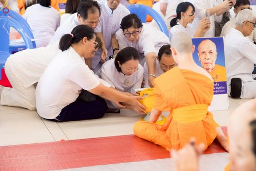 ภาพ No.229229:วันเสาร์ที่ 14 มิถุนายน พ.ศ. 2568 พิธีบรรพชา , พิธีถวายบาตร , พิธีอุปสมบท ในโครงการบรรพชาอุปสมบทหมู่ ผู้บริหารรุ่นที่ 15 และ อุดมศึกษา รุ่นที่ 52 ณ โบสถ์พระไตรปิฎก วัดพระธรรมกาย