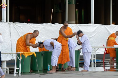 ภาพ No.132729:พิธีปลงผมยุวธรรมทายาท รุ่นที่ 32 มัชฌิมธรรมทายาท รุ่นที่ 28 ณ ลานธรรม วัดพระธรรมกาย วันเสาร์ที่ 30 มีนาคม พ.ศ. 2567