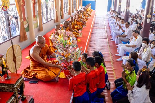 ภาพ No.199592:พิธีทอดผ้าป่าทำนุบำรุงศาสนสถาน ณ วัดศิลามูล ตำบลหินมูล อำเภอบางเลน จังหวัดนครปฐม ในโครงการธรรมยาตรา กตัญญูบูชา มหาปูชนียาจารย์ พระมงคลเทพมุนี(สด จนฺทสโร) พระผู้ปราบมาร อนุสรณ์สถาน 7 แห่ง ปีที่ 13 วันที่ 21 มกราคม พ.ศ. 2568