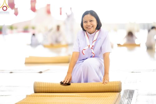 ภาพ No.134654:V.35 เพื่อบุญต้นเดือน การรับบุญของเจ้าหน้าที่หน่วยงานต่างๆ เพื่องานบุญวันอาทิตย์ต้นเดือน ณ วัดพระธรรมกาย วันที่ 7 เมษายน พ.ศ. 2567