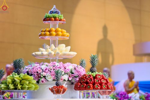 ภาพ No.177656:พิธีตักบาตรและพิธีบูชาข้าวพระ ในวันอาทิตย์ต้นเดือนที่ 1 ธันวาคม พ.ศ. 2567 ณ สภาธรรมกายสากล วัดพระธรรมกาย