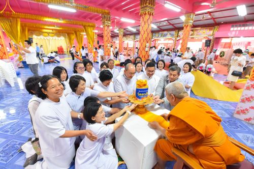 ภาพ No.203595:พิธีทอดผ้าป่าทำนุบำรุงศาสนสถาน ณ วัดตะเคียน ตำบลบางคูเวียง อำเภอบางกรวย จังหวัดนนทบุรี ในโครงการธรรมยาตรา กตัญญูบูชา มหาปูชนียาจารย์ พระมงคลเทพมุนี(สด จนฺทสโร) พระผู้ปราบมาร อนุสรณ์สถาน 7 แห่ง ปีที่ 13 วันที่ 29 มกราคม พ.ศ. 2568