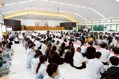 ภาพ No.243139:วันพฤหัสบดีที่ 4 กันยายน พ.ศ. 2568 เวลา 07.00-08.15 น. มหาวิทยาลัยเกษตรศาสตร์ กำแพงแสน ร่วมทำบุญตักบาตร Freshy KU85 พระสงฆ์ 85 รูป