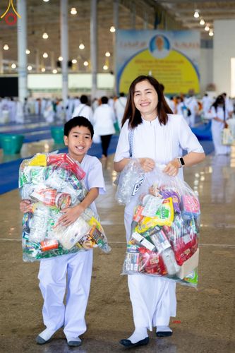 ภาพ No.205935:พิธีตักบาตร และ พิธีบูชาข้าวพระ ในวันอาทิตย์ต้นเดือน 2 กุมภาพันธ์ พ.ศ. 2568 ณ สภาธรรมกายสากล วัดพระธรรมกาย