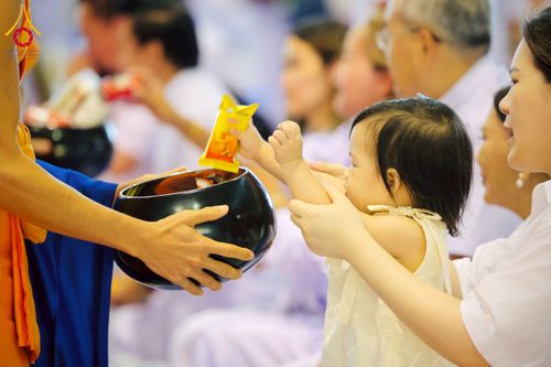 ภาพ No.223421:วันวิสาขบูชา วันอาทิตย์ที่ 11 พฤษภาคม พ.ศ. 2568 พิธีตักบาตร และปฎิบัติธรรม ณ สภาธรรมกายสากล วัดพระธรรมกาย