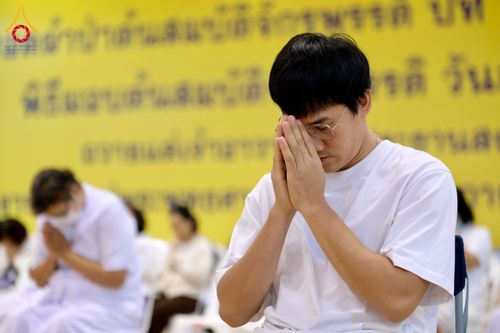 ภาพ No.284777:วันอาทิตย์ที่ 14 ธันวาคม พ.ศ.2568  พิธีปฏิบัติธรรม พิธีถวายภัตตาหารเป็นสังฆทาน พิธีมอบต้นสมบัติจักรพรรดิ ถวายแด่เจ้าอาวาสและประธานสงฆ์ 236 ศูนย์ส่งเสริมศีลธรรมทั่วโลก ณ สภาธรรมกายสากล วัดพระธรรมกาย