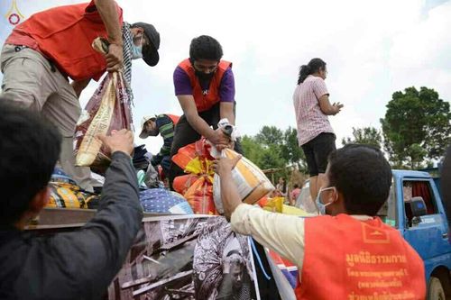 ภาพ No.17283:มูลนิธิธรรมกายช่วยเหลือผู้ประสบภัยแผ่นดินไหวที่ประเทศเนปาล