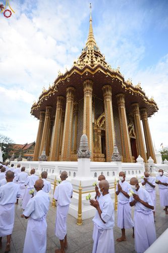 ภาพ No.65514:พิธีเวียนประทักษิณ และขอขมามอบผ้าไตร รุ่นบูชาธรรมมหาปูชนียาจารย์  ปี ๒๕๖๕ ณ วัดพระพุทธบาทราชวรมหาวิหาร  อ.พระพุทธบาท จ.สระบุรี วันเสาร์ที่ ๒๐ พฤศจิกายน พ.ศ. ๒๕๖๕