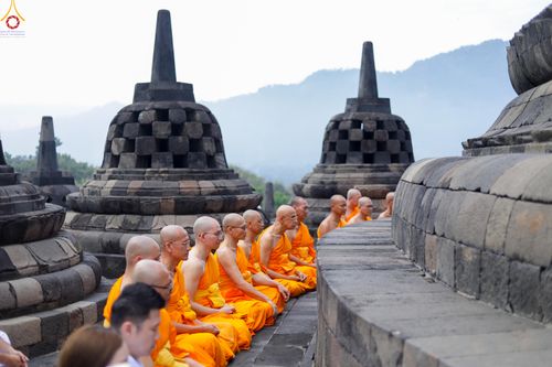 ภาพ No.331592:วันอาทิตย์ที่ 31 พฤษภาคม พ.ศ. 2569 เทศกาลวิสาขบูชานานาชาติ มหาเจดีย์บุโรพุทโธ (Borobudur) ในจังหวัดชวากลาง ประเทศอินโดนีเซีย