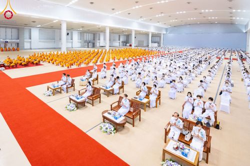 พิธีบำเพ็ญกุศลสวดพระอภิธรรม อุบาสกถาวร พรหมถาวร (อุบาสกผู้ปั้นพระ) วันอาทิตย์ที่ 15 ตุลาคม พ.ศ. 2566 ณ ห้องแก้วสารพัดนึก 1 สภาธรรมกายสากล วัดพระธรรมกาย จ.ปทุมธานี