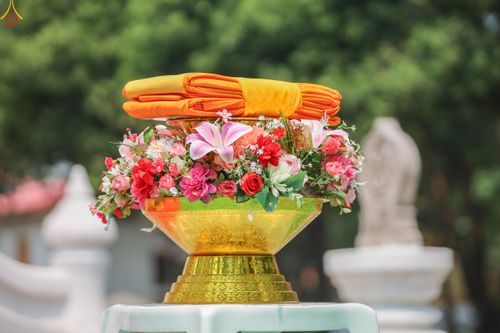 ภาพ No.317977:วันพฤหัสบดีที่ 2 เมษายน พ.ศ.2569 พิธีปลงผม , พิธีขอขมามอบบาตรและผ้าไตร , พิธีบรรพชาสามเณร จำนวน 28 รูป   ณ วัดโซกเป็ดอภิญญาโณ ต.เมืองเก่า อ.เมือง จ.สุโขทัย