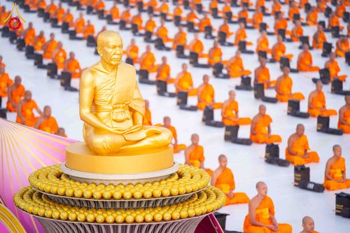 ภาพ No.299752:วันที่ 19 มกราคม พ.ศ.2569 พระธรรมยาตราปฏิบัติธรรมและถ่ายภาพหมู่ประวัติศาสตร์ ณ อนุสรณ์สถานลำดับที่ 5 สถานที่เผยแผ่วิชชาธรรมกายครั้งแรก  อนุสรณ์สถานบางปลาวัดบางปลา อ.บางเลน จ.นครปฐม ในโครงการธรรมยาตรา กตัญญูบูชา มหาปูชนียาจารย์ พระมงคลเทพมุนี(สด จนฺทสโร) 