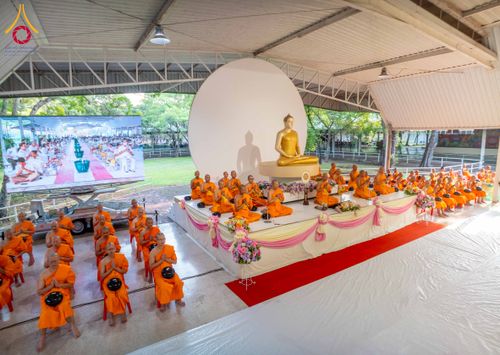 ภาพ No.322911:วันอาทิตย์ที่ 19 เมษายน พ.ศ. 2569 ตักบาตรฉลองพระใหม่ โครงการบรรพชาและอุปสมบทหมู่ รุ่นบูชาธรรม 82 ปี หลวงพ่อธัมมชโย ณ อาคารโถงช้าง สำนักงานใหญ่