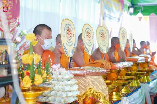 ภาพ No.63554:พิธีทอดกฐินสามัคคีทั่วไทย 5,000 วัด โดยคณะศิษยานุศิษย์วัดพระธรรมกาย น้อมบูชาธรรม 78 ปี หลวงพ่อธัมมชโย วันที่ 30 ตุลาคม พ.ศ. 2565 ณ วัดปากน้ำ(สวนโมกข์ธรรม) อ.เมือง จ.เพชรบูรณ์