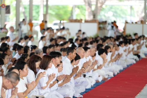 ภาพ No.338249:วันอาทิตย์ที่ 5 กรกฎาคม พศ.2569 พิธีตัดปอยผมธรรมทายาทนานาชาติ IDOP รุ่นที่ 21 จากประเทศจีน มาเลเซีย สิงคโปร์ และไต้หวัน ณ โถงช้าง วัดพระธรรมกาย