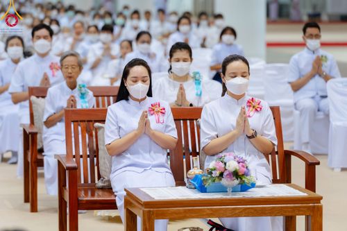 ภาพ No.90994:พิธีบำเพ็ญกุศลสวดพระอภิธรรม  อุบาสกถาวร พรหมถาวร (อุบาสกผู้ปั้นพระ) คืนที่ 6 วันพฤหัสบดีที่ 19 ตุลาคม พ.ศ. 2566 ณ ห้องแก้วสารพัดนึก 1 สภาธรรมกายสากล วัดพระธรรมกาย จ.ปทุมธานี