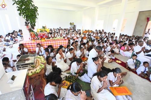 ภาพ No.284317:วันที่ 28 ตุลาคม พ.ศ.2568 กฐินสมทบต่างประเทศ โดยคณะศิษยานุศิษย์ บูชาธรรม 81 ปี หลวงพ่อธัมมชโย ณ วัดศรีสุคตาราม บาลังโกด้า ศรีลังกา