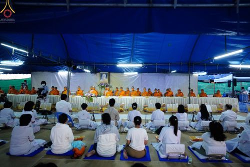 ภาพ No.73838:พิธีถวายภัตตาหารเป็นสังฆทาน แด่คณะพระธรรมยาตราฯ ในโครงการธรรมยาตรากตัญญูบูชา มหาปูชนียาจารย์ พระมงคลเทพมุนี(สด จนฺทสโร) พระผู้ปราบมาร อนุสรณ์สถาน 7 แห่ง ปีที่ 11 วันที่ 23 มกราคม พ.ศ. 2566